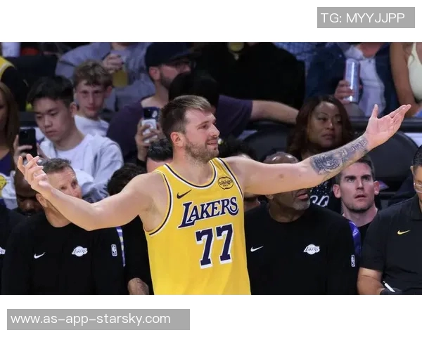 东契奇的防守虽有不足但他的伟大成就不容忽视湖迷应给予理解与支持